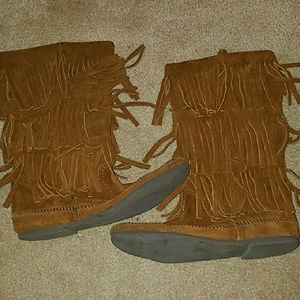 Minnetonka 3 layer fringe boots